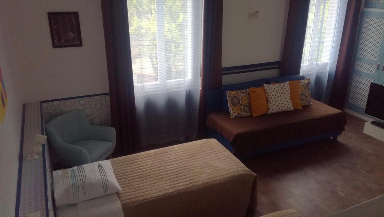 Chambres D'Hotes Les Muriers โรม็อง-ซูร์-อีแซร์ ภายนอก รูปภาพ